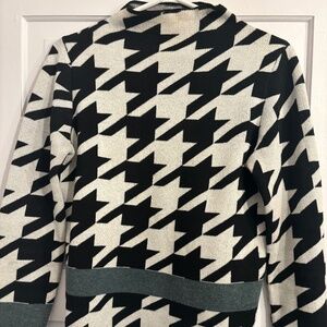 Noisy May Small Sweater